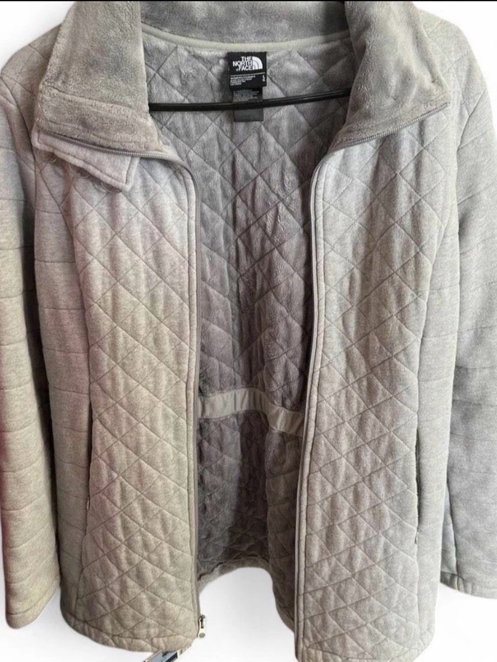 The North Face Women's Quilted Light Gray Full-Zip Jacket
